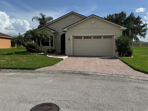 A home in WINTER HAVEN