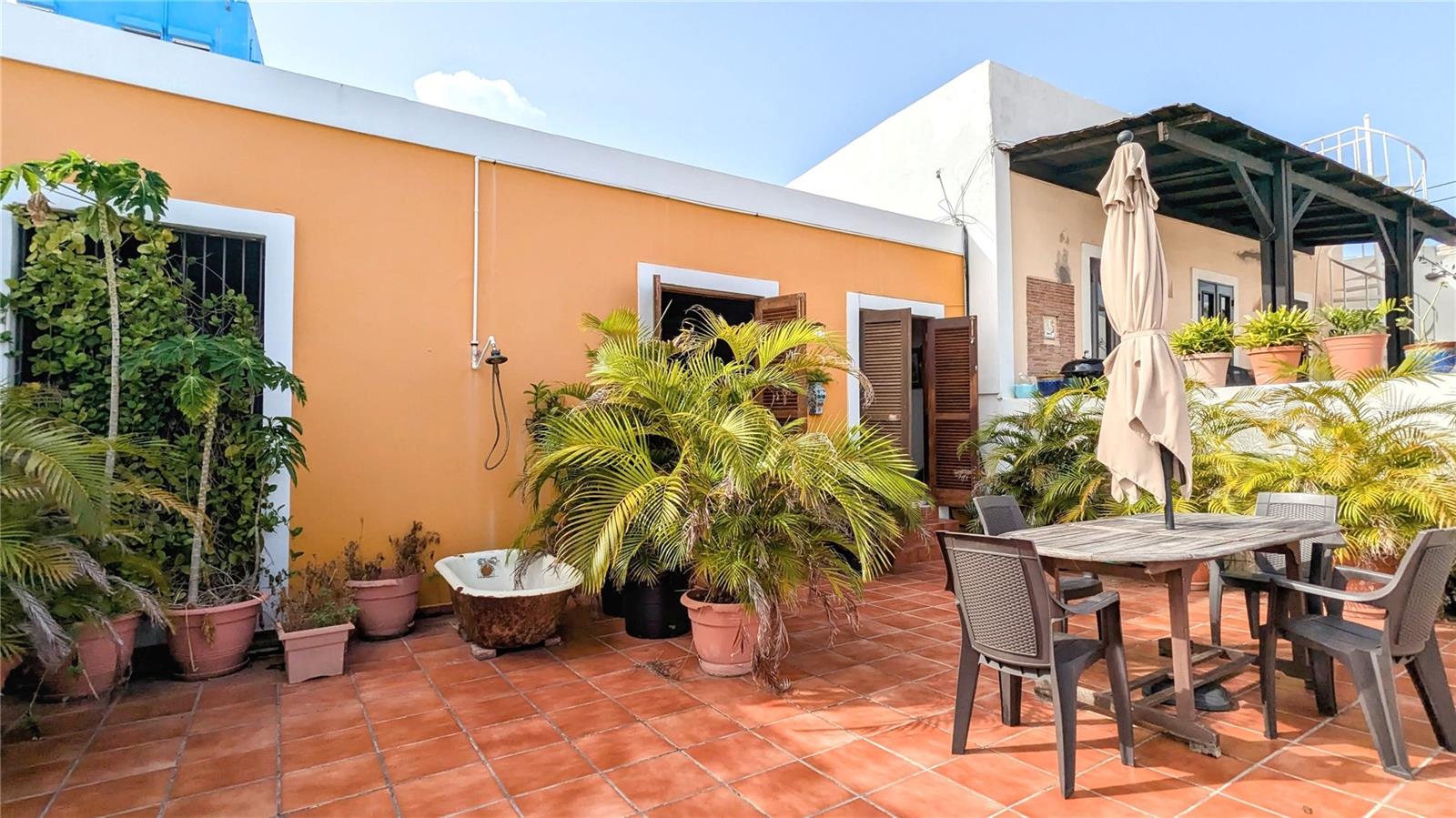 LUNA LUNA - Residential