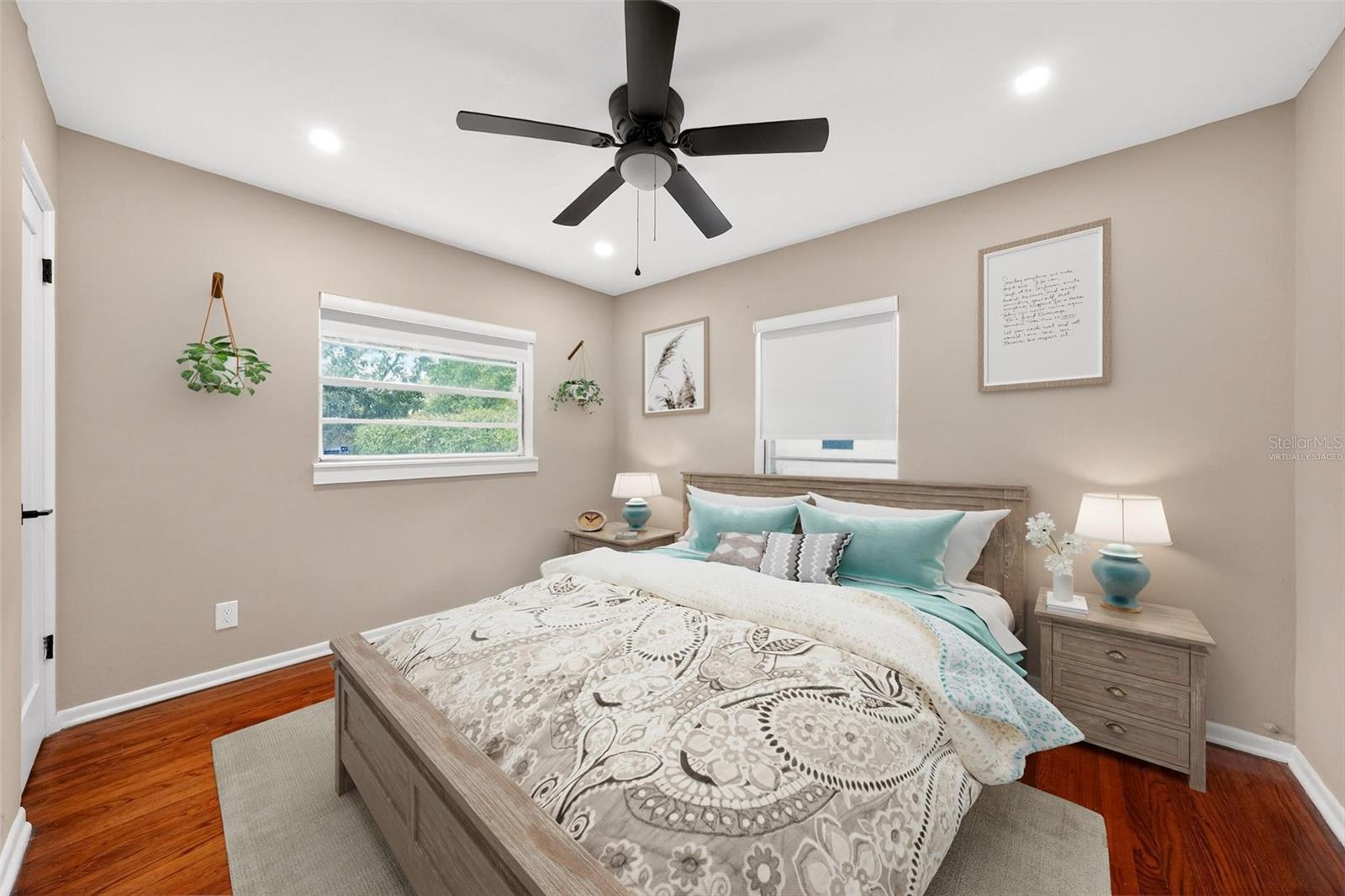 QUEEN ACRES - Residential