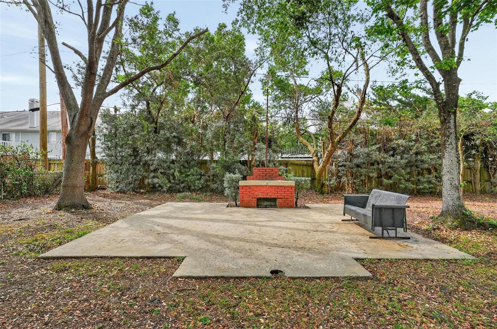 QUEEN ACRES - Residential