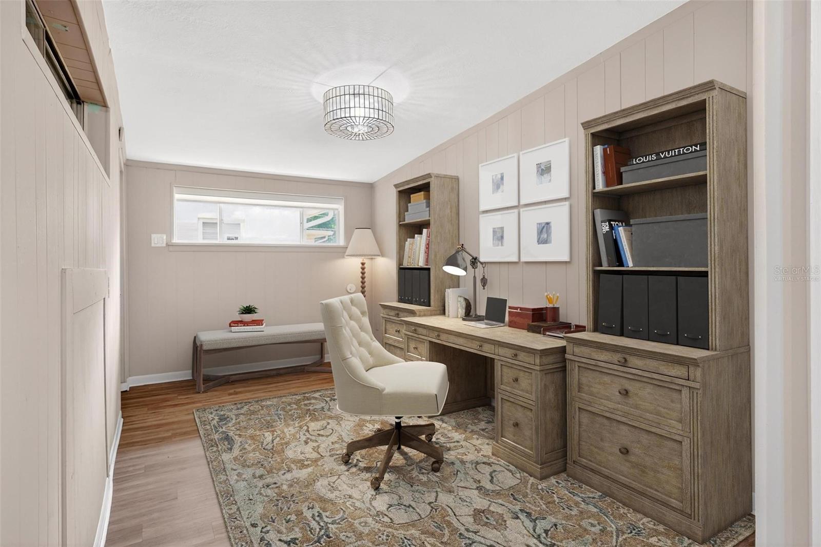 QUEEN ACRES - Residential