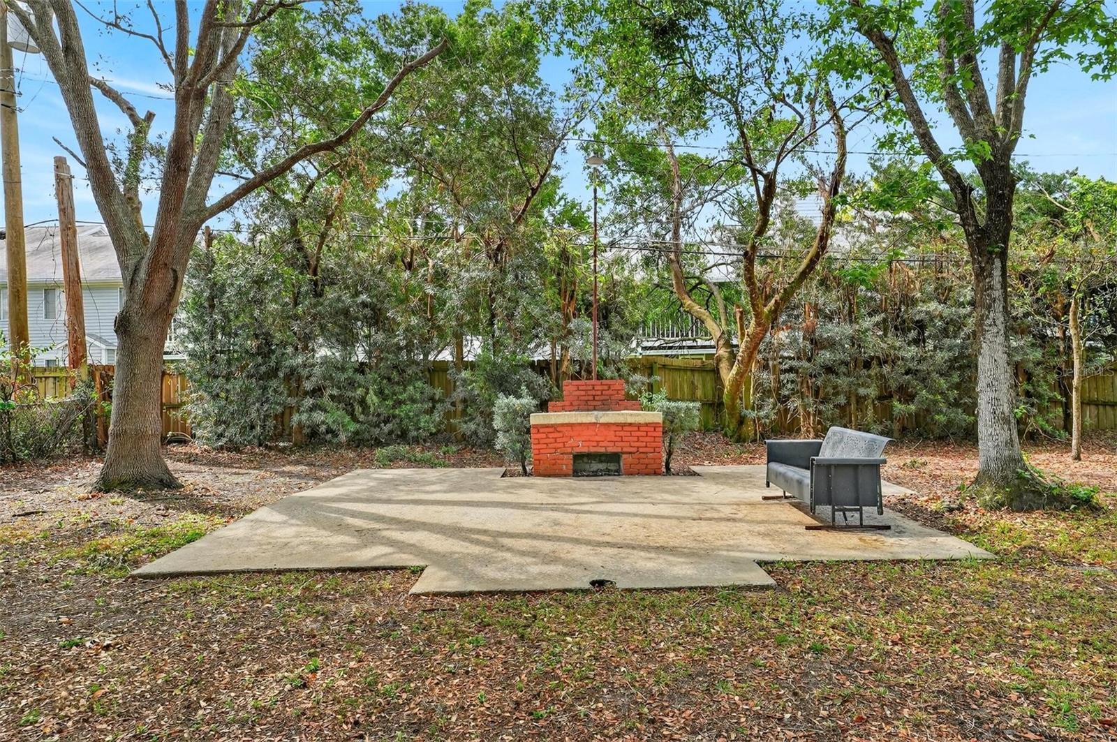 QUEEN ACRES - Residential