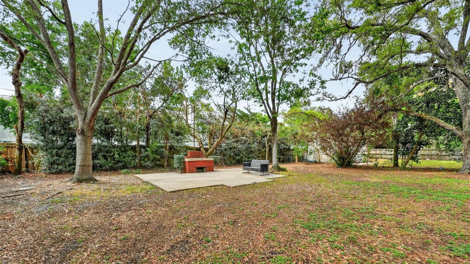 QUEEN ACRES - Residential