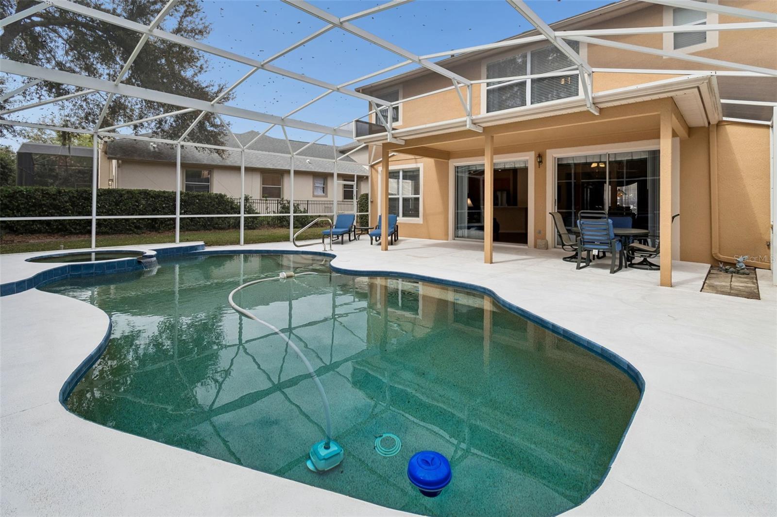 EMERALD FOREST - Residential