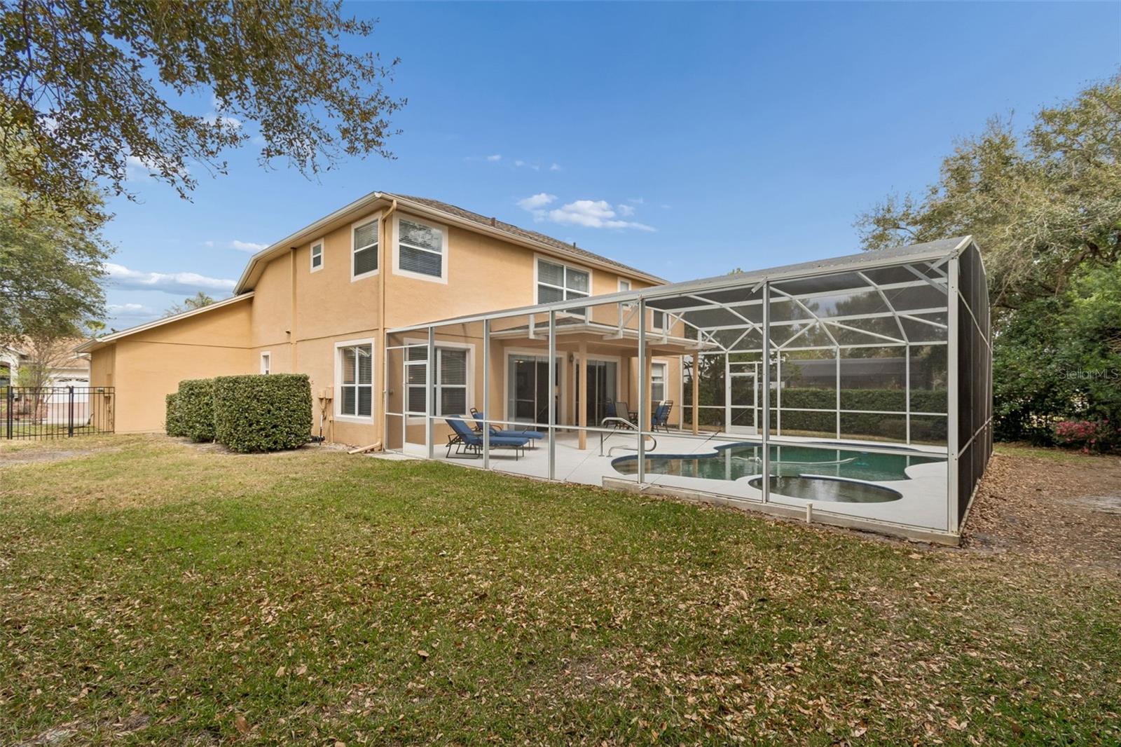 EMERALD FOREST - Residential