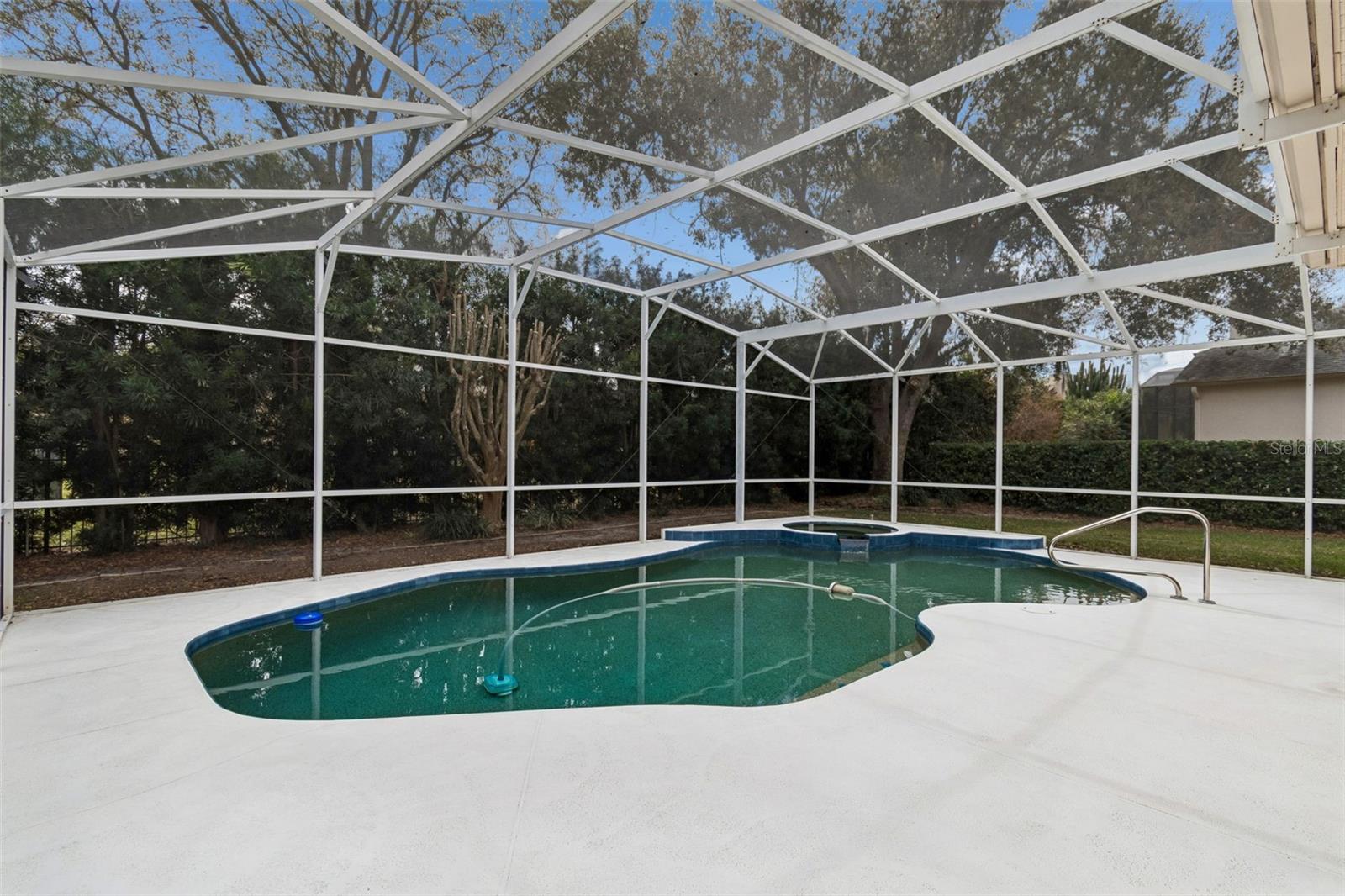 EMERALD FOREST - Residential