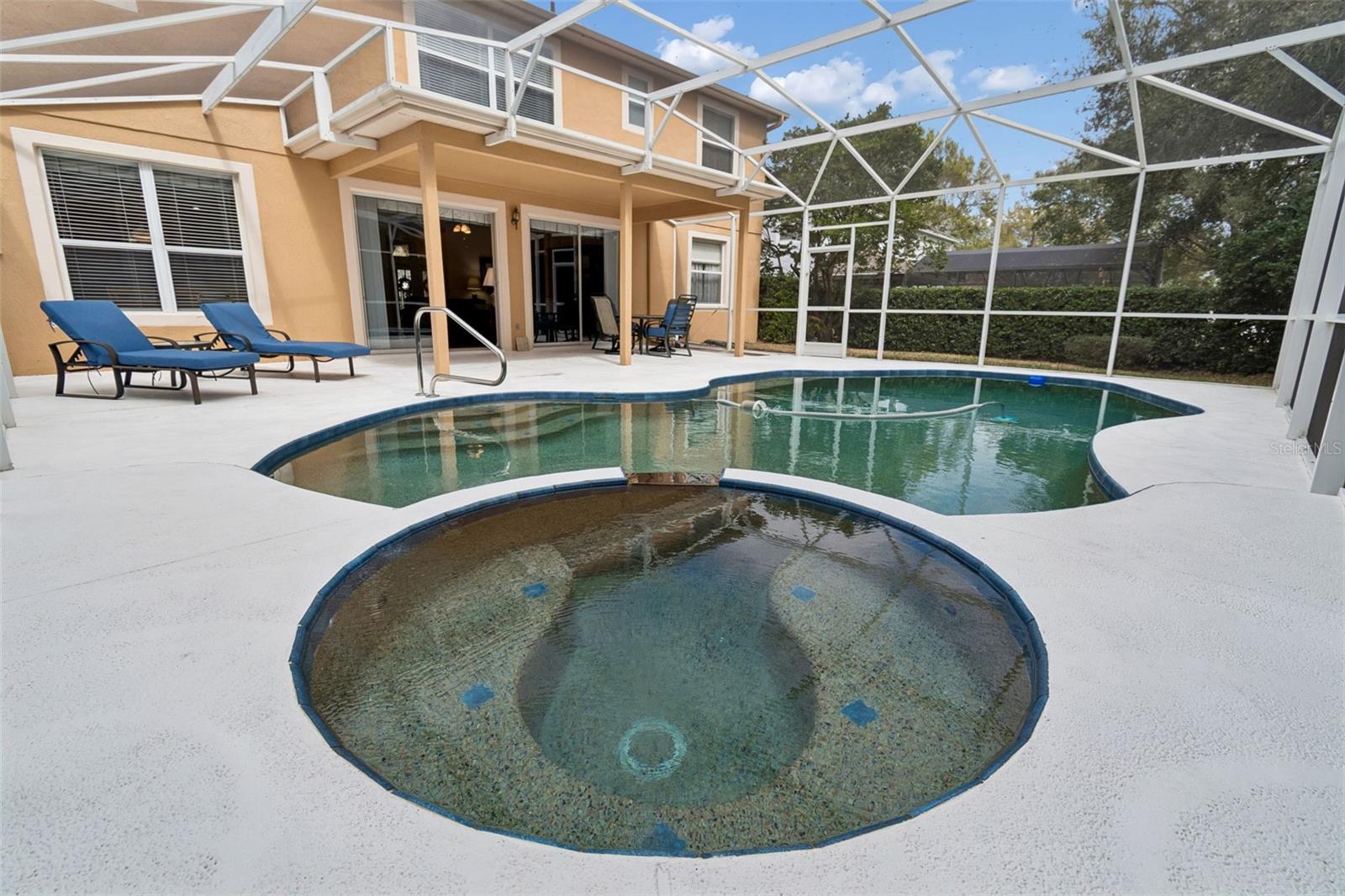 EMERALD FOREST - Residential