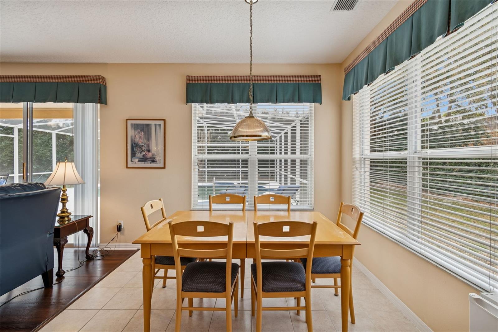 EMERALD FOREST - Residential