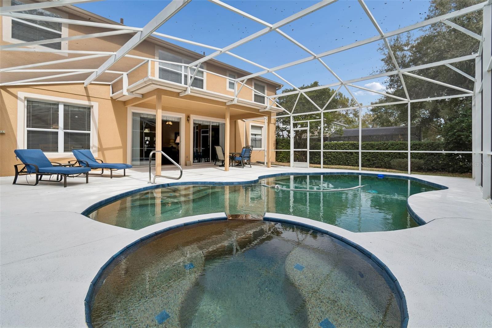 EMERALD FOREST - Residential