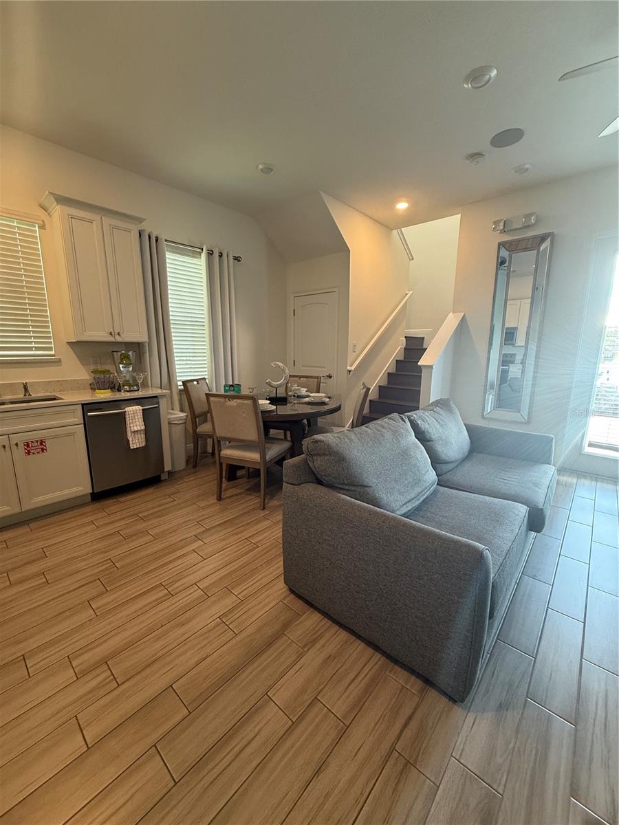 MARGARITAVILLE / ROLLING OAKS PH 6 - Residential