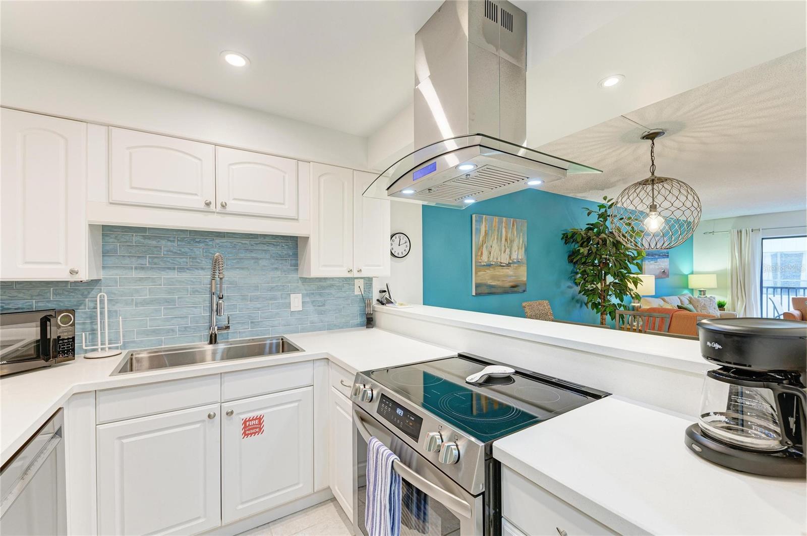 6157 MIDNIGHT PASS ROAD E12