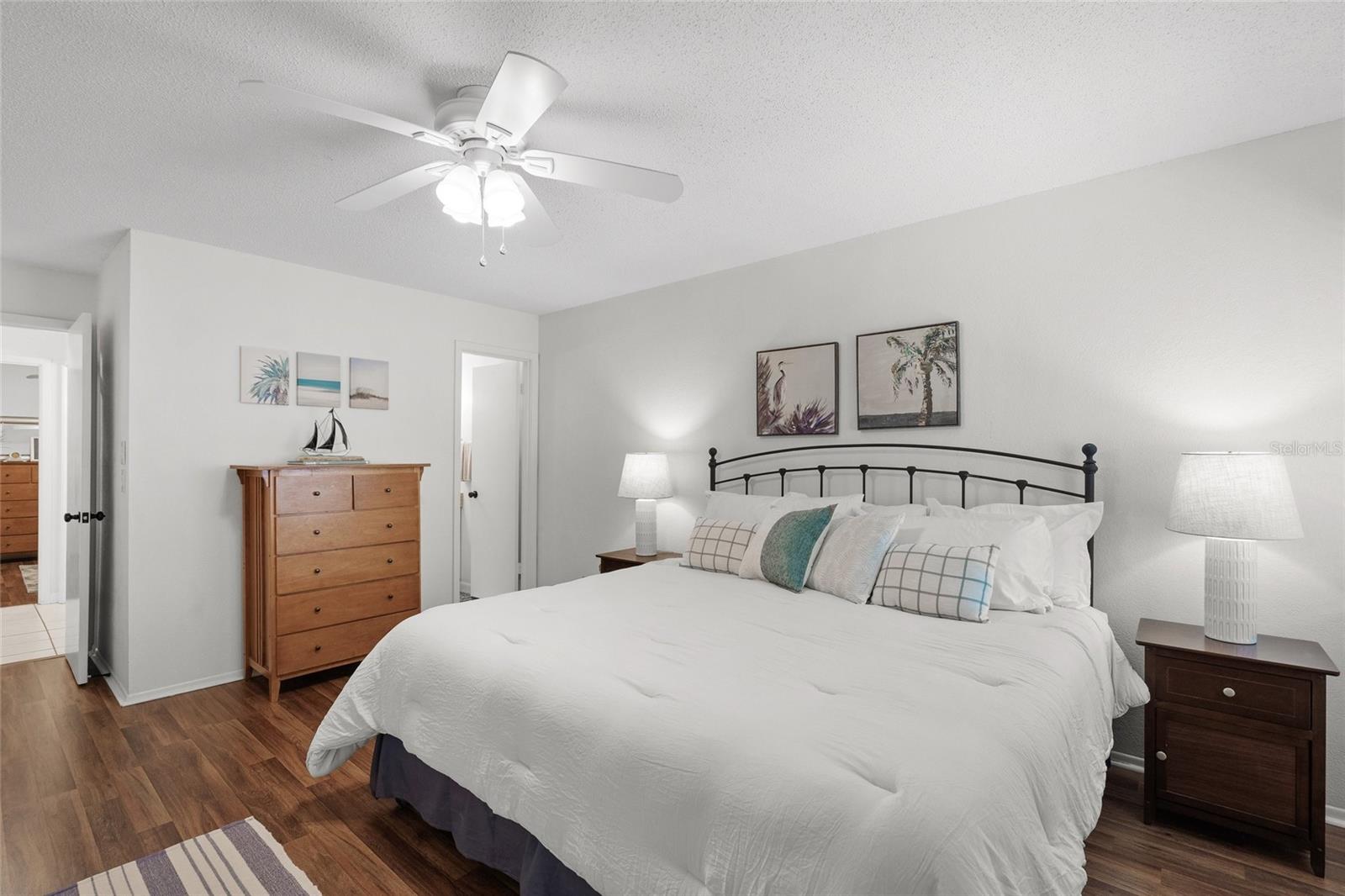 WHITE SANDS VILLAGE - Residential