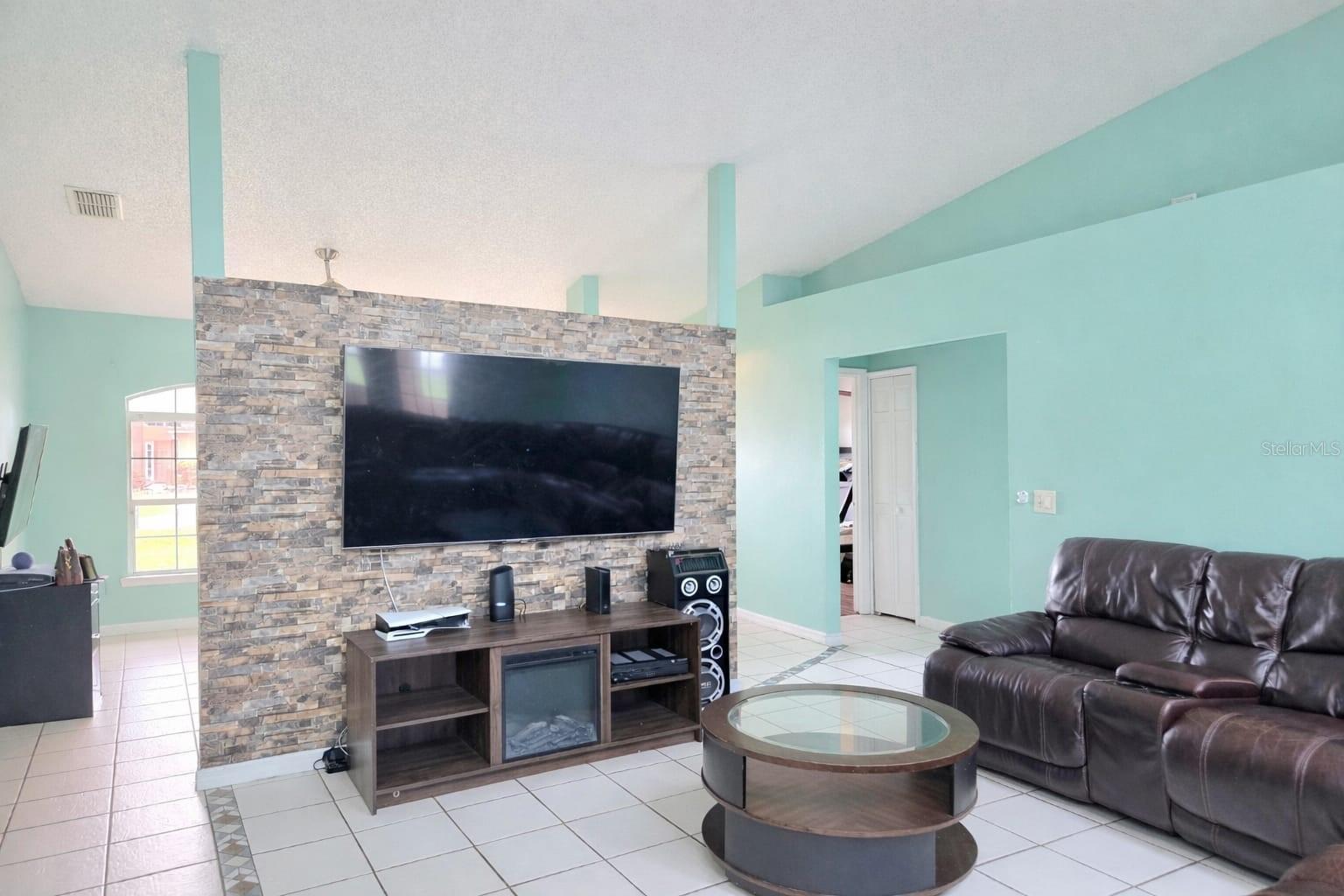 POINCIANA NBRHD 3 VILLAGE 3 - Residential