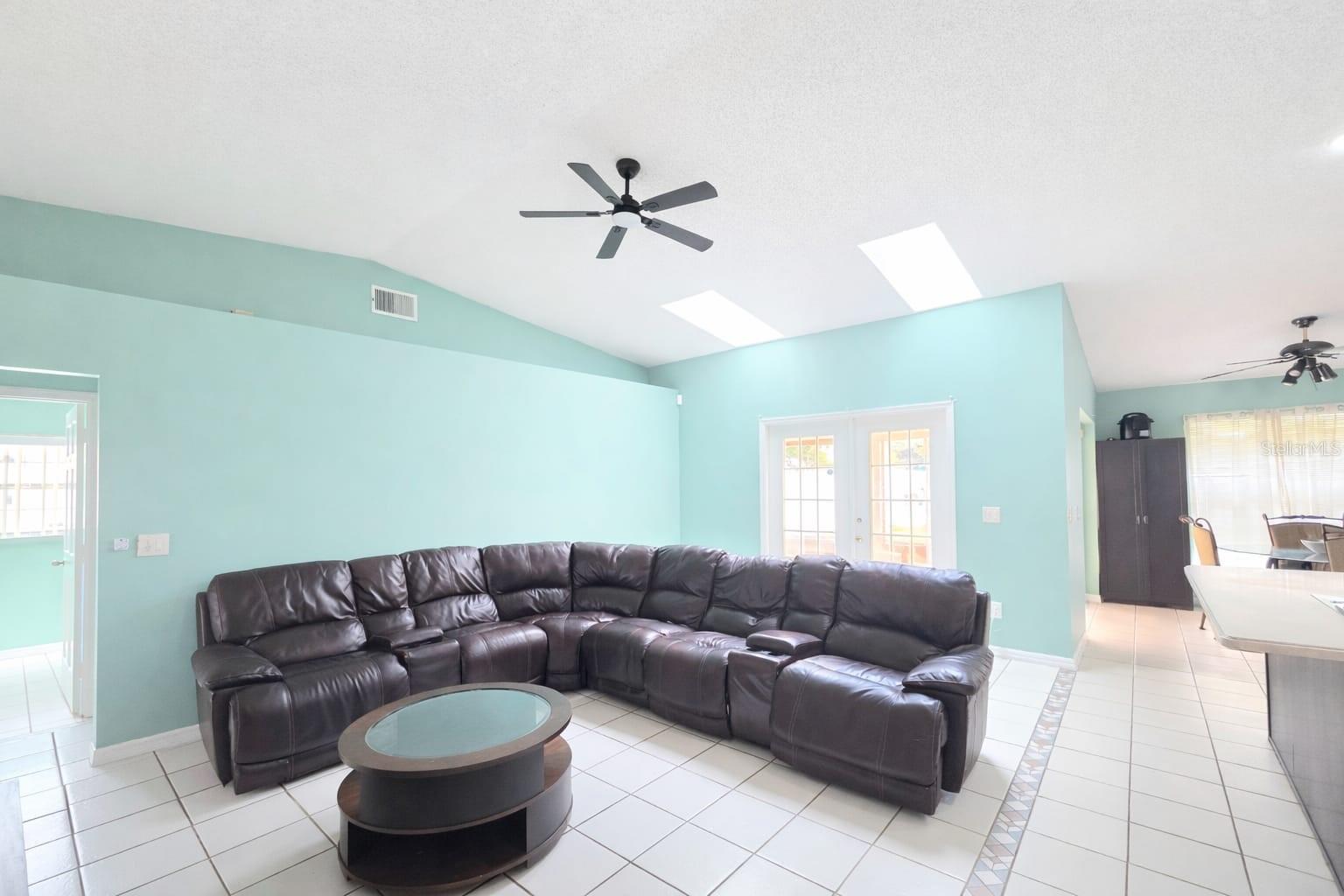 POINCIANA NBRHD 3 VILLAGE 3 - Residential