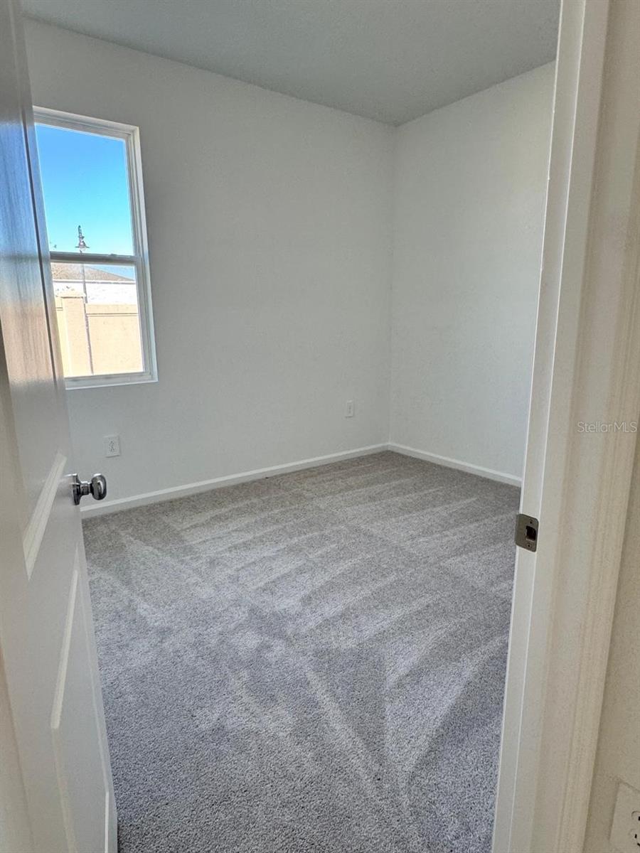 MARION OAKS UN 03 - Residential Lease