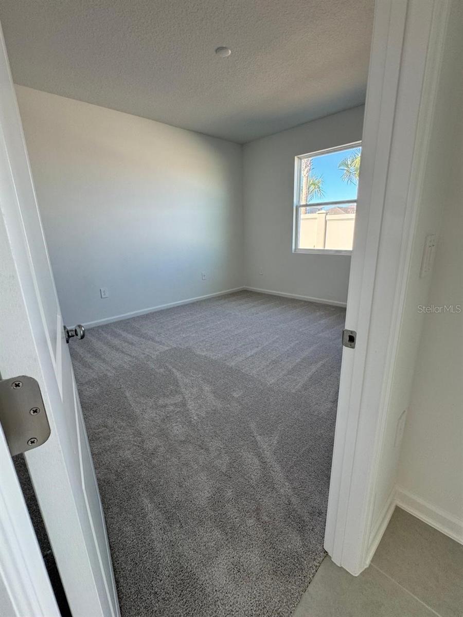 MARION OAKS UN 03 - Residential Lease