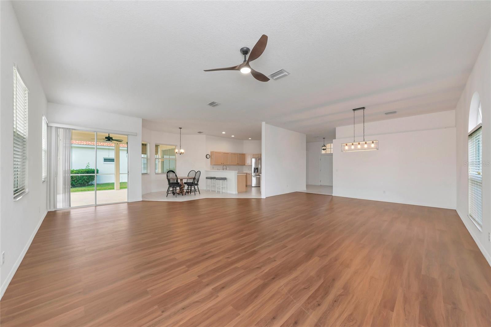 STONEBRIDGE - Residential