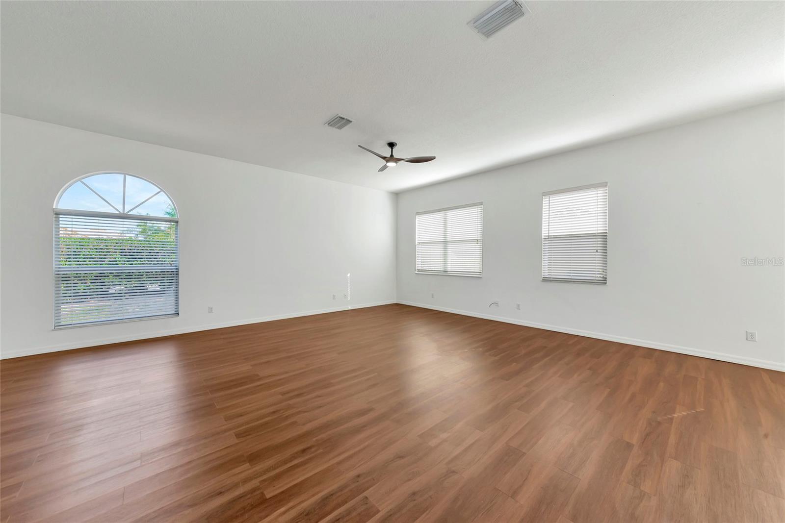 STONEBRIDGE - Residential