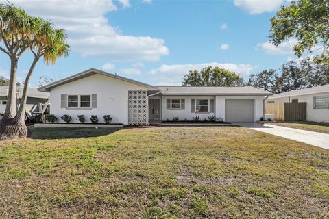 A home in SEMINOLE