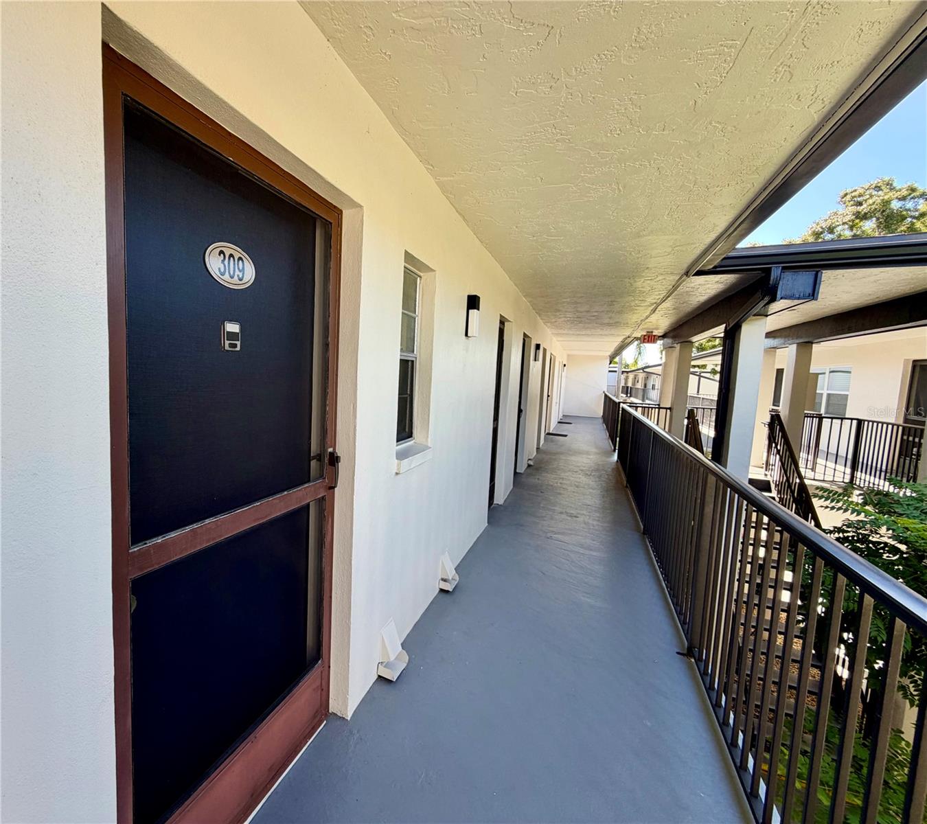 1127 KING ARTHUR COURT 309