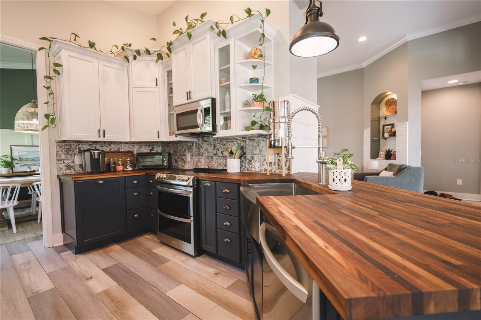 HARBORAGE ON BRADEN RIVER PH I - Residential Lease