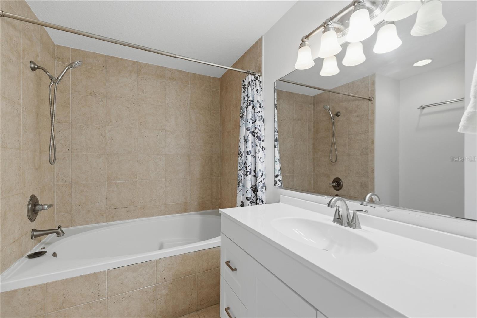 SUN TREE - Residential