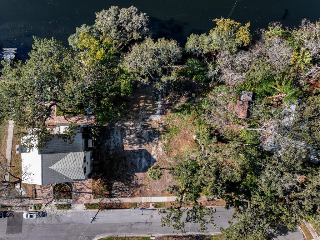 Photo of 1214 E Park Circle, Tampa, FL 33604 (MLS # TB8477180)