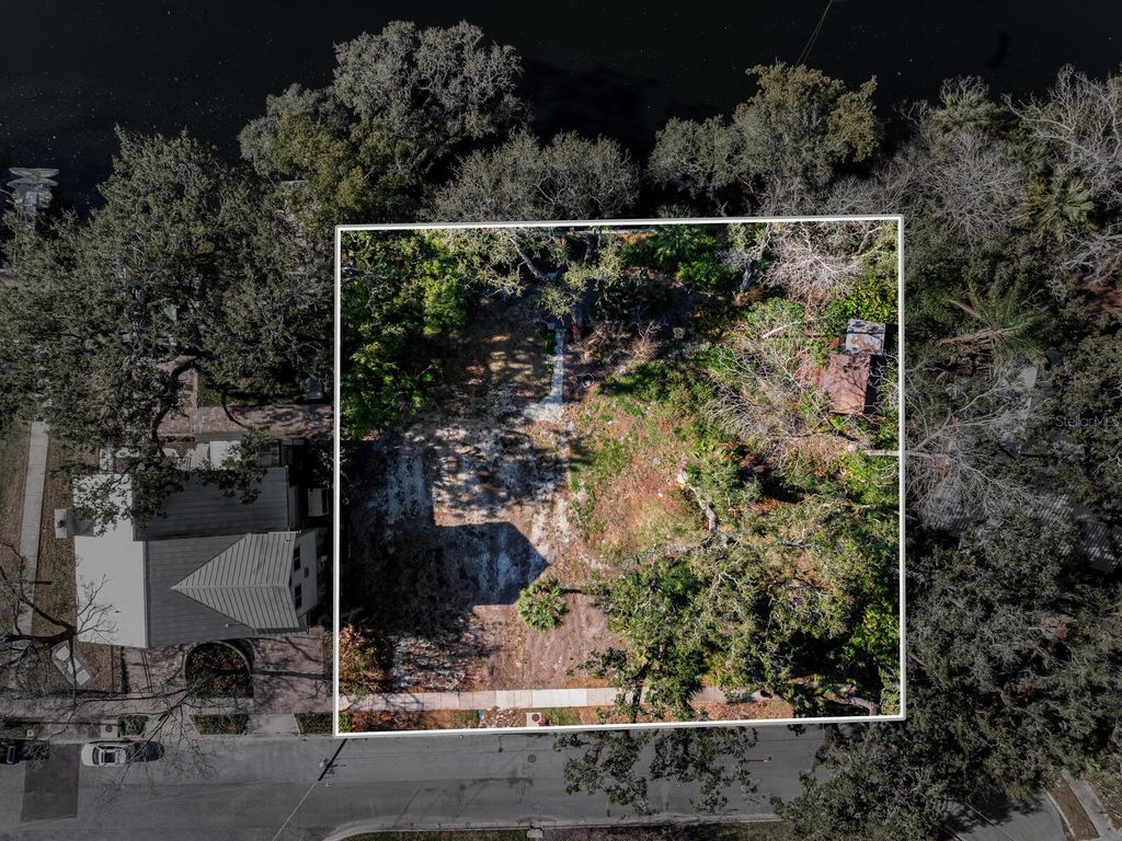 Photo of 1214 E Park Circle, Tampa, FL 33604 (MLS # TB8477180)