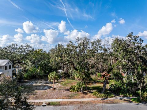 Photo of 1214 E Park Circle, Tampa, FL 33604 (MLS # TB8477180)