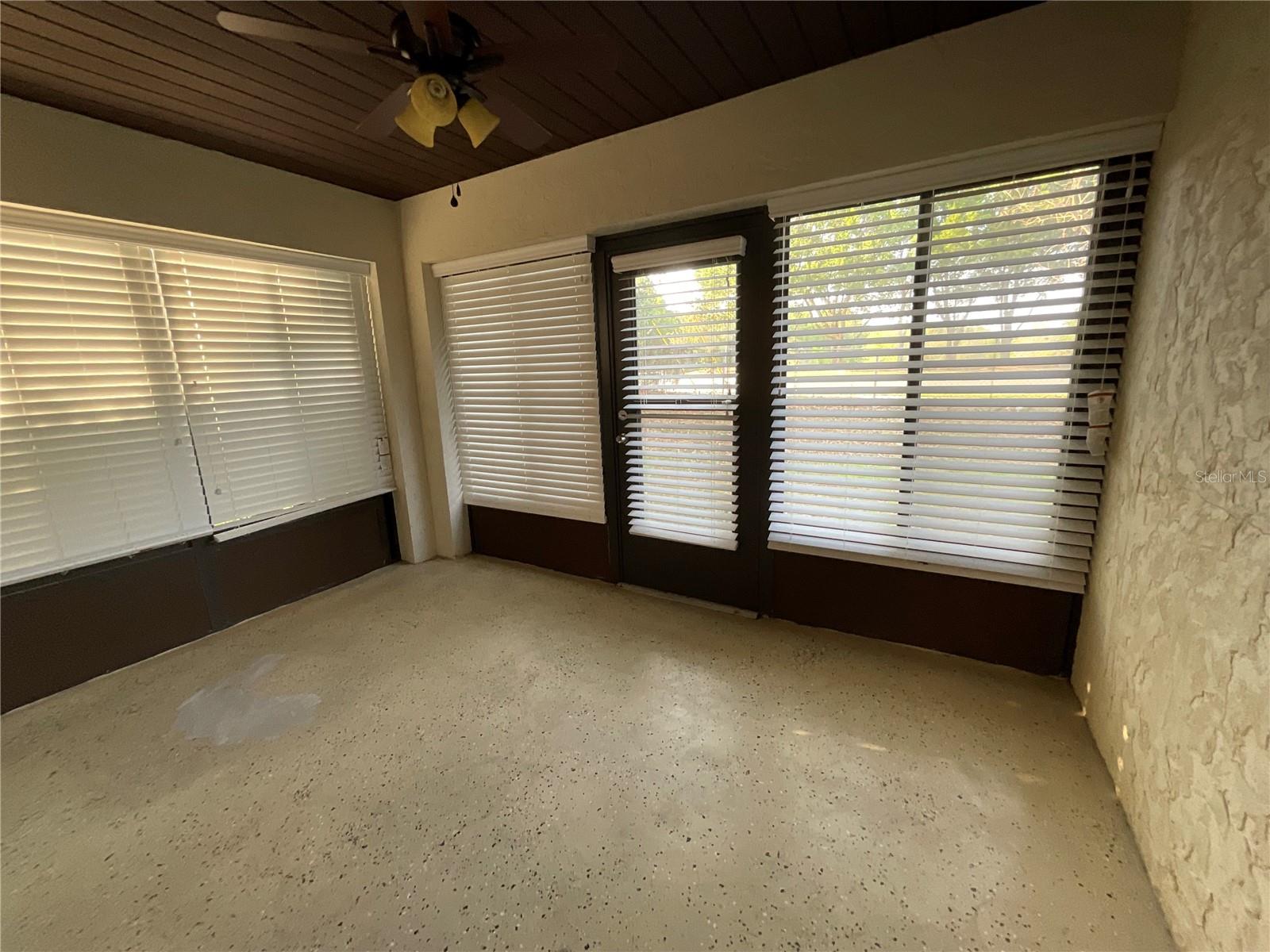 CAMBRIDGE ON GREEN - Residential