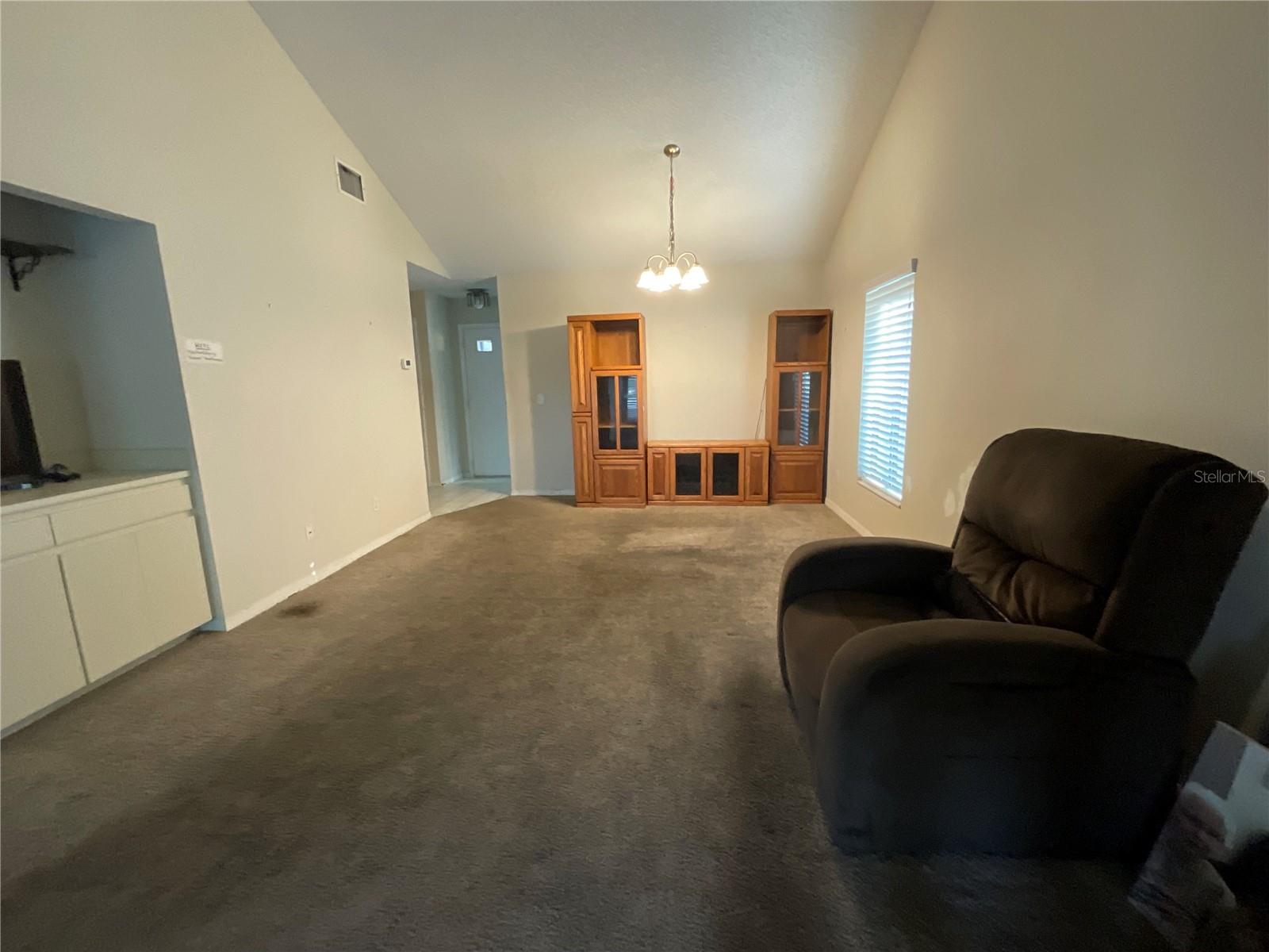 CAMBRIDGE ON GREEN - Residential