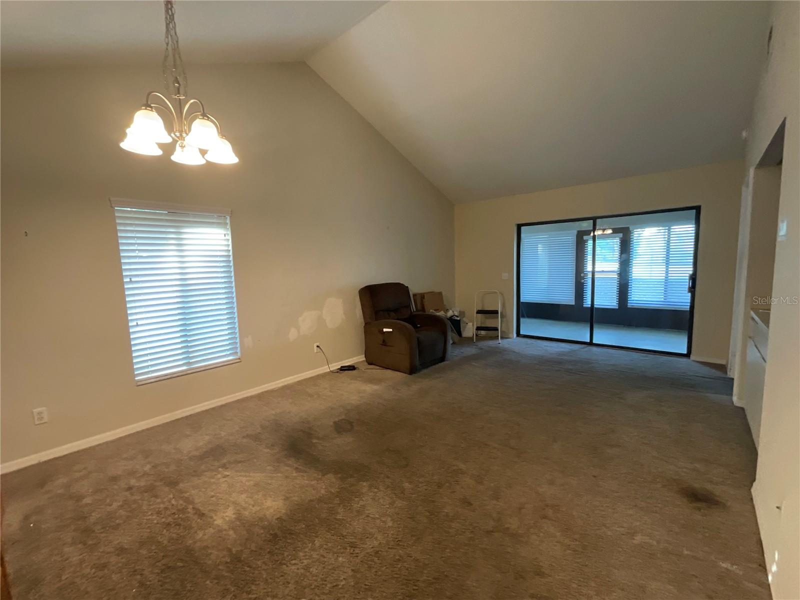 CAMBRIDGE ON GREEN - Residential