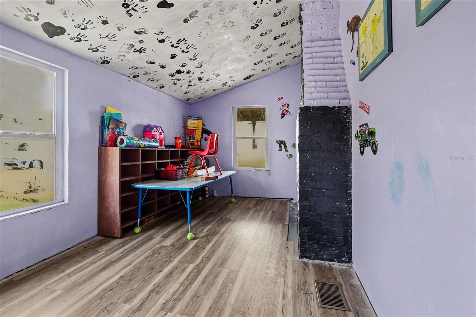 THOMPSONS (J.L.) ADDITION - Residential