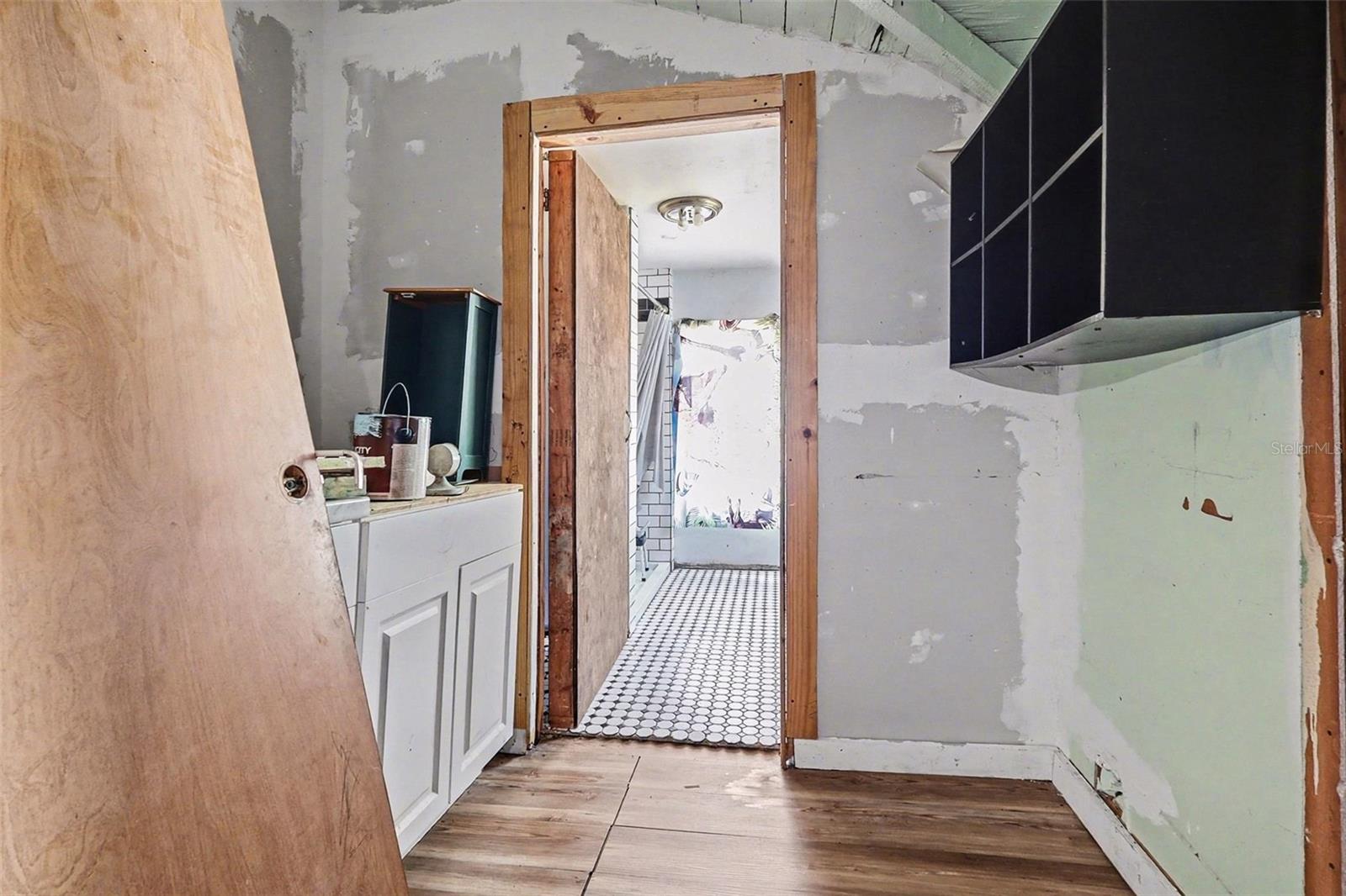 THOMPSONS (J.L.) ADDITION - Residential