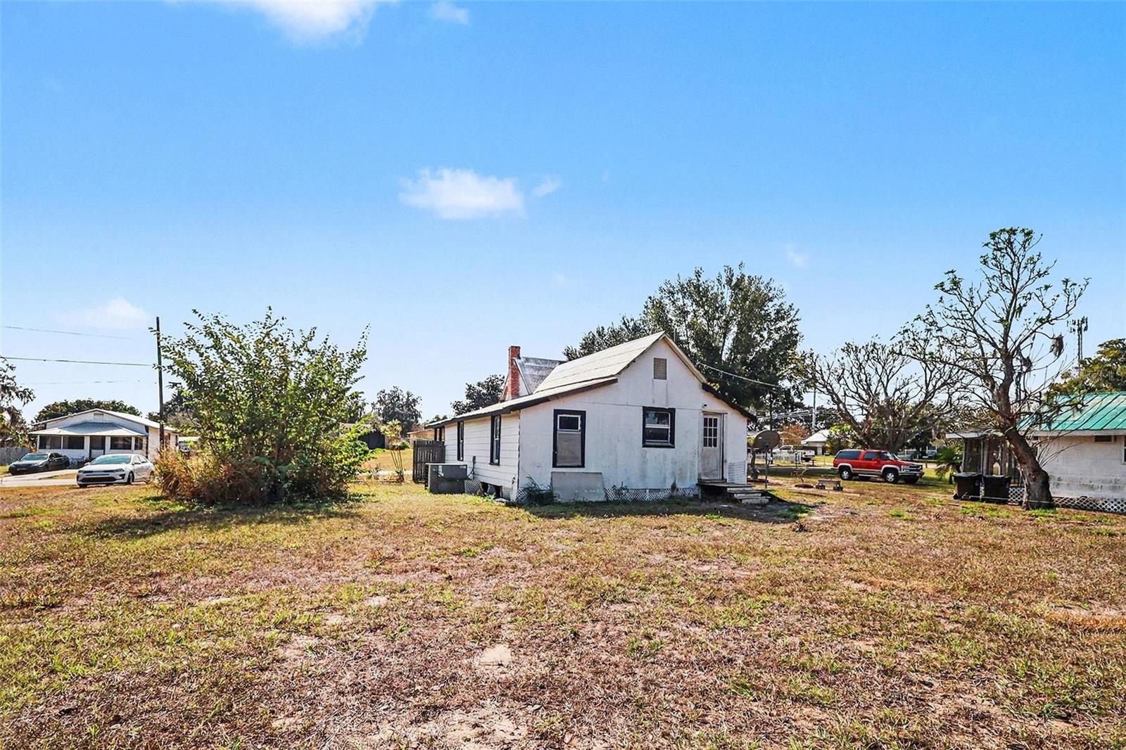 THOMPSONS (J.L.) ADDITION - Residential