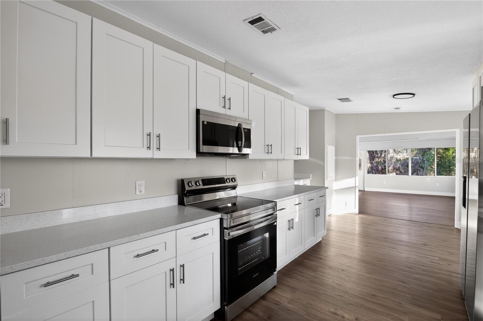 LAKE PARK - Residential