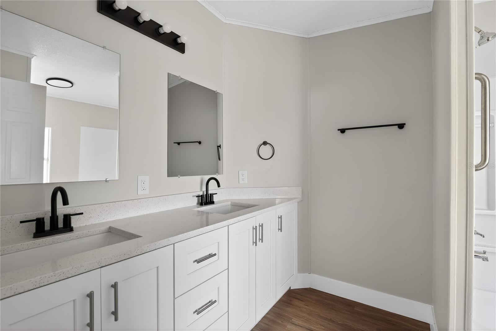 LAKE PARK - Residential