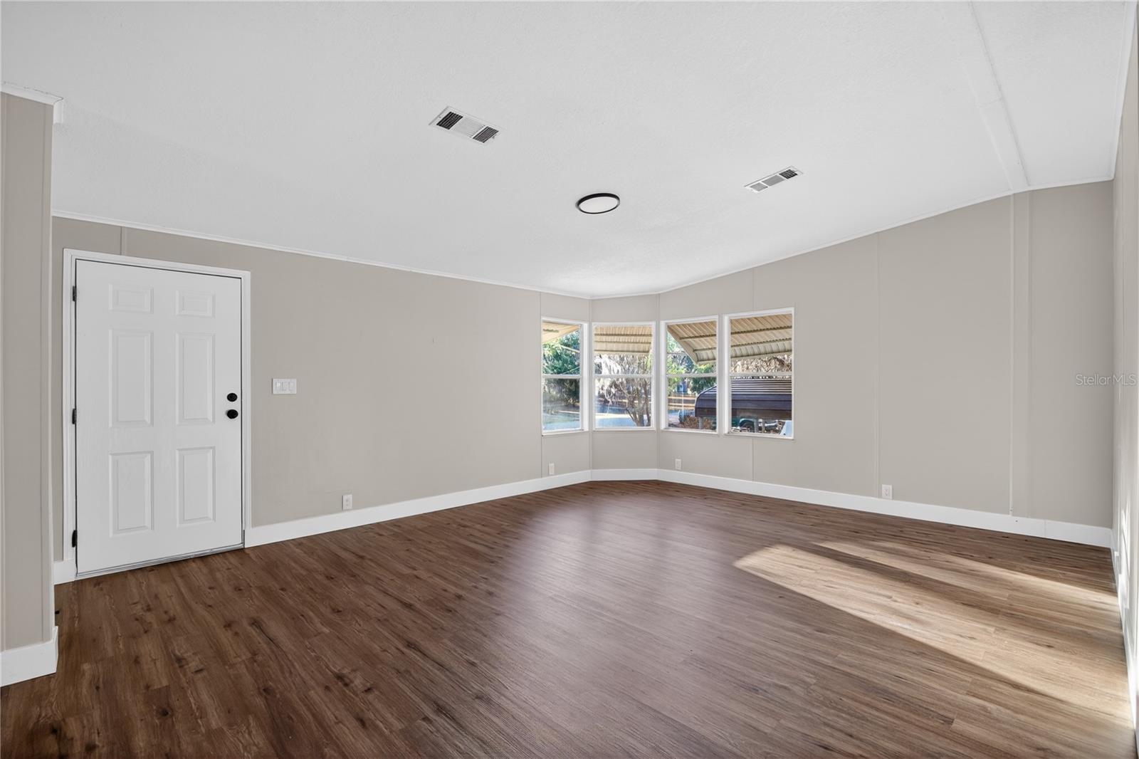 LAKE PARK - Residential