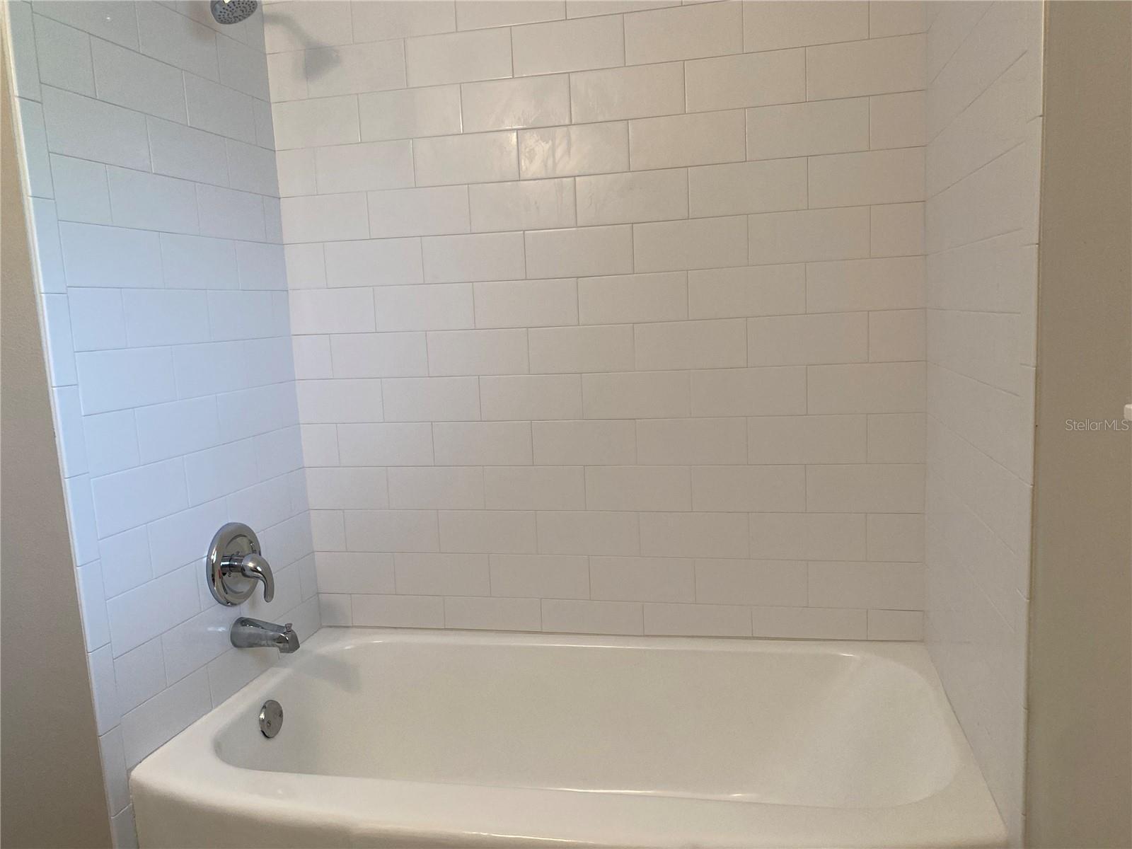 ACREAGE - Residential Lease