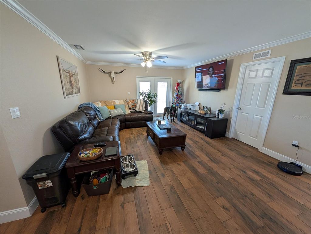 Photo of 701 S Lockwood Ridge Road, Sarasota, FL 34237 (MLS # A4682555)