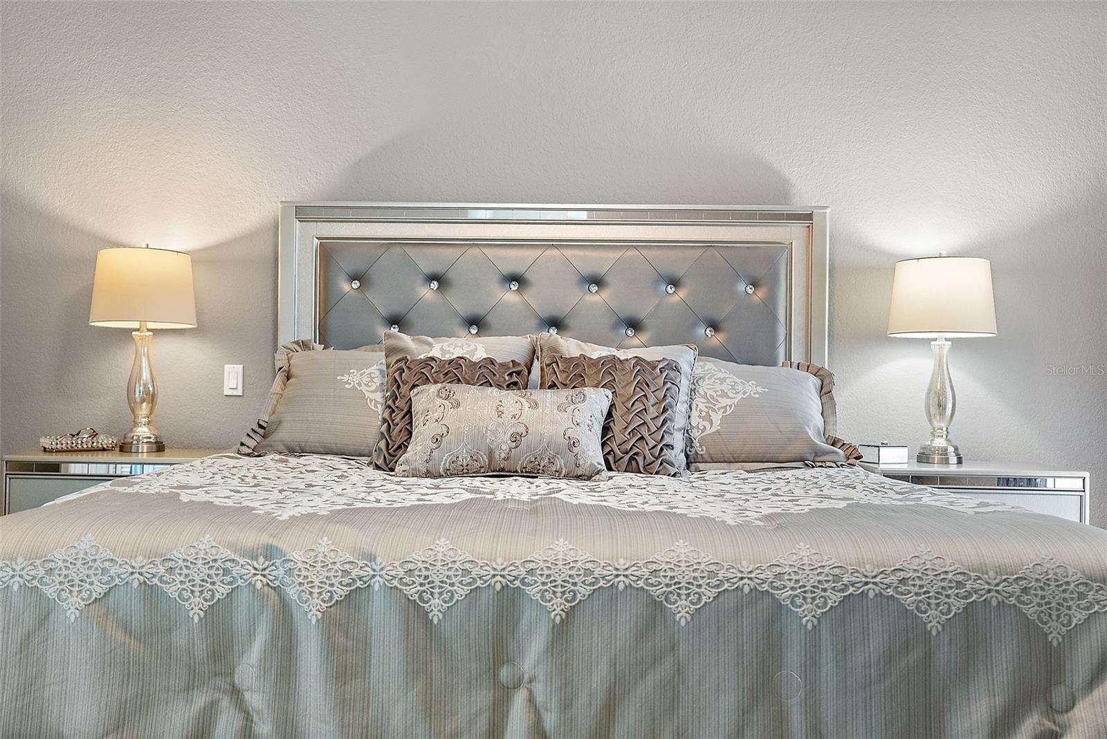 GLADES THE - Residential