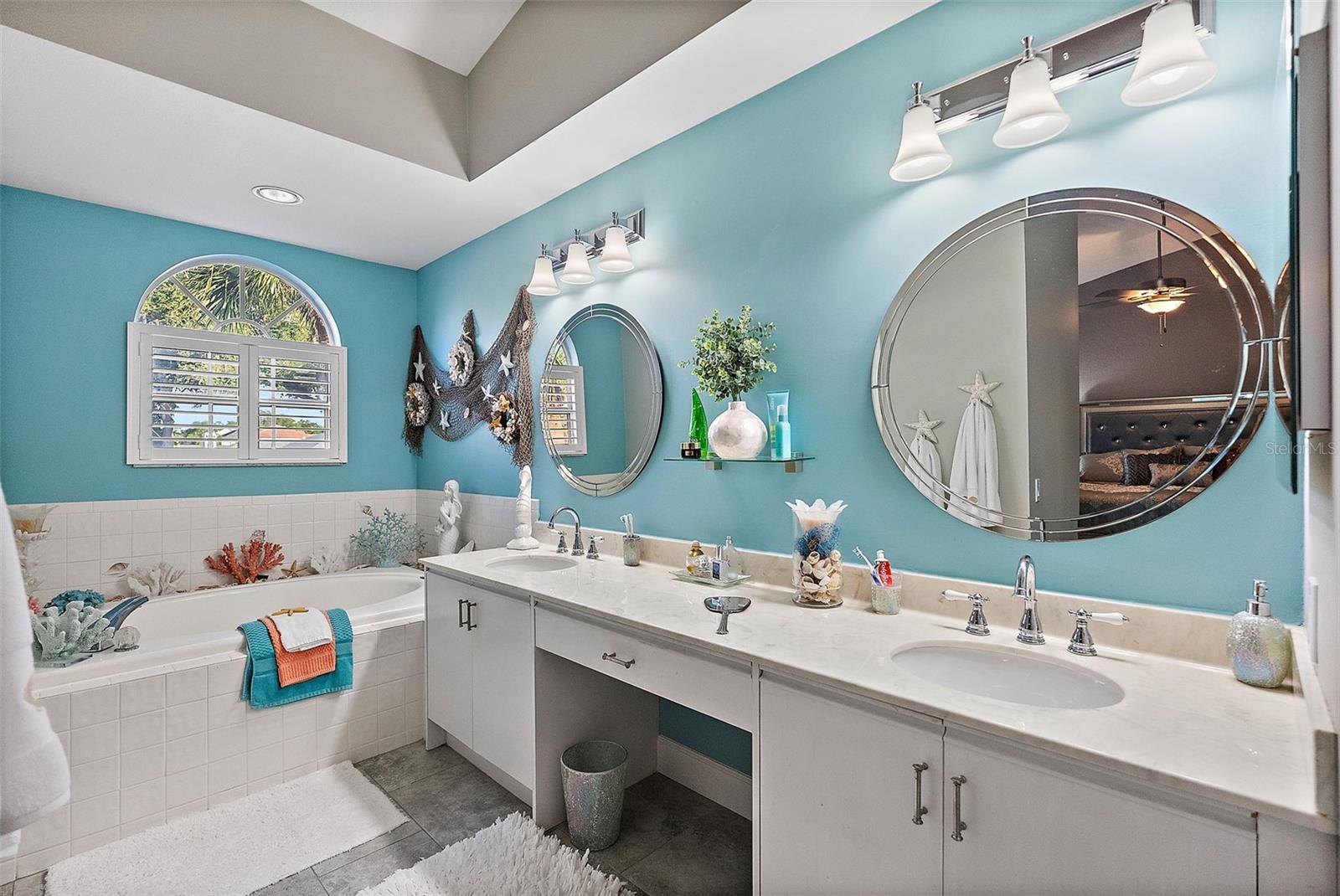 GLADES THE - Residential