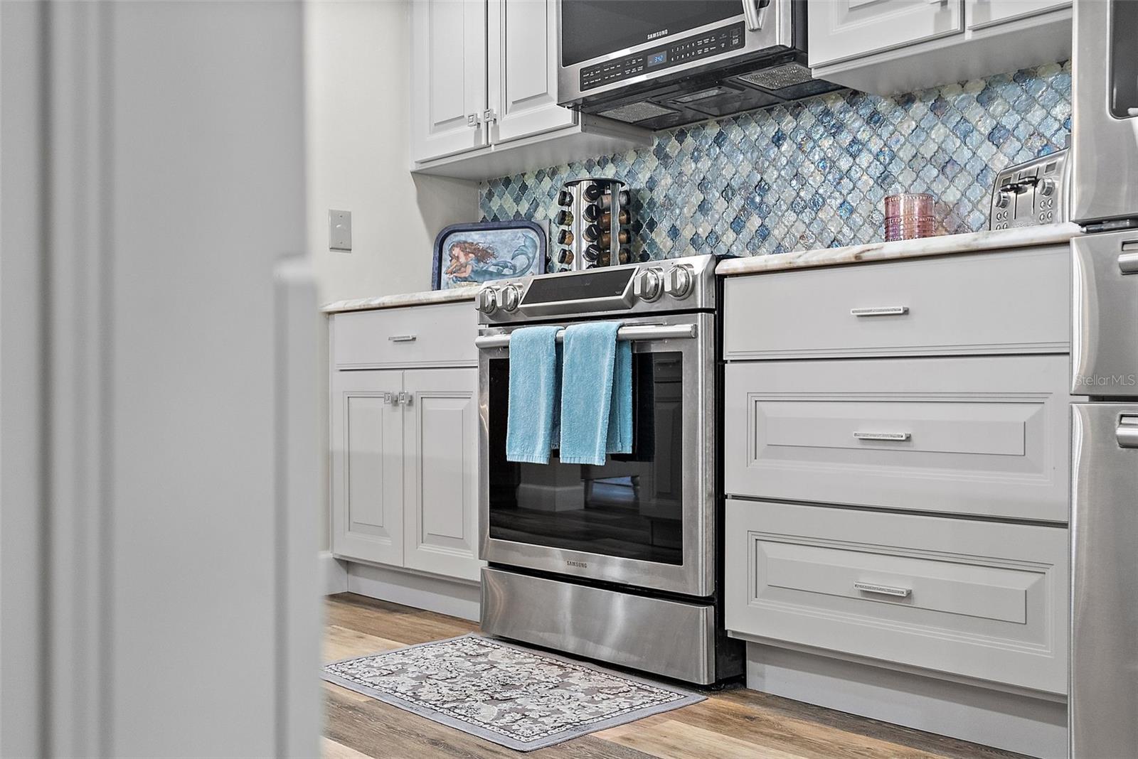 GLADES THE - Residential