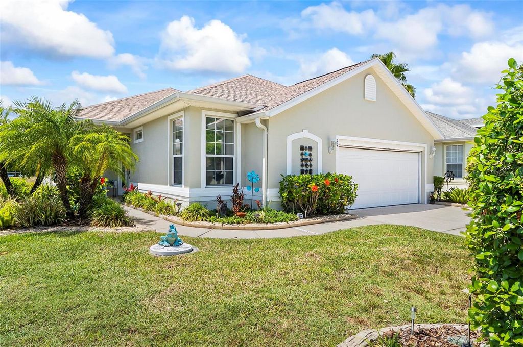 Photo of 19 Raintree Circle, Palm Coast, FL 32164 (MLS # FC316039)