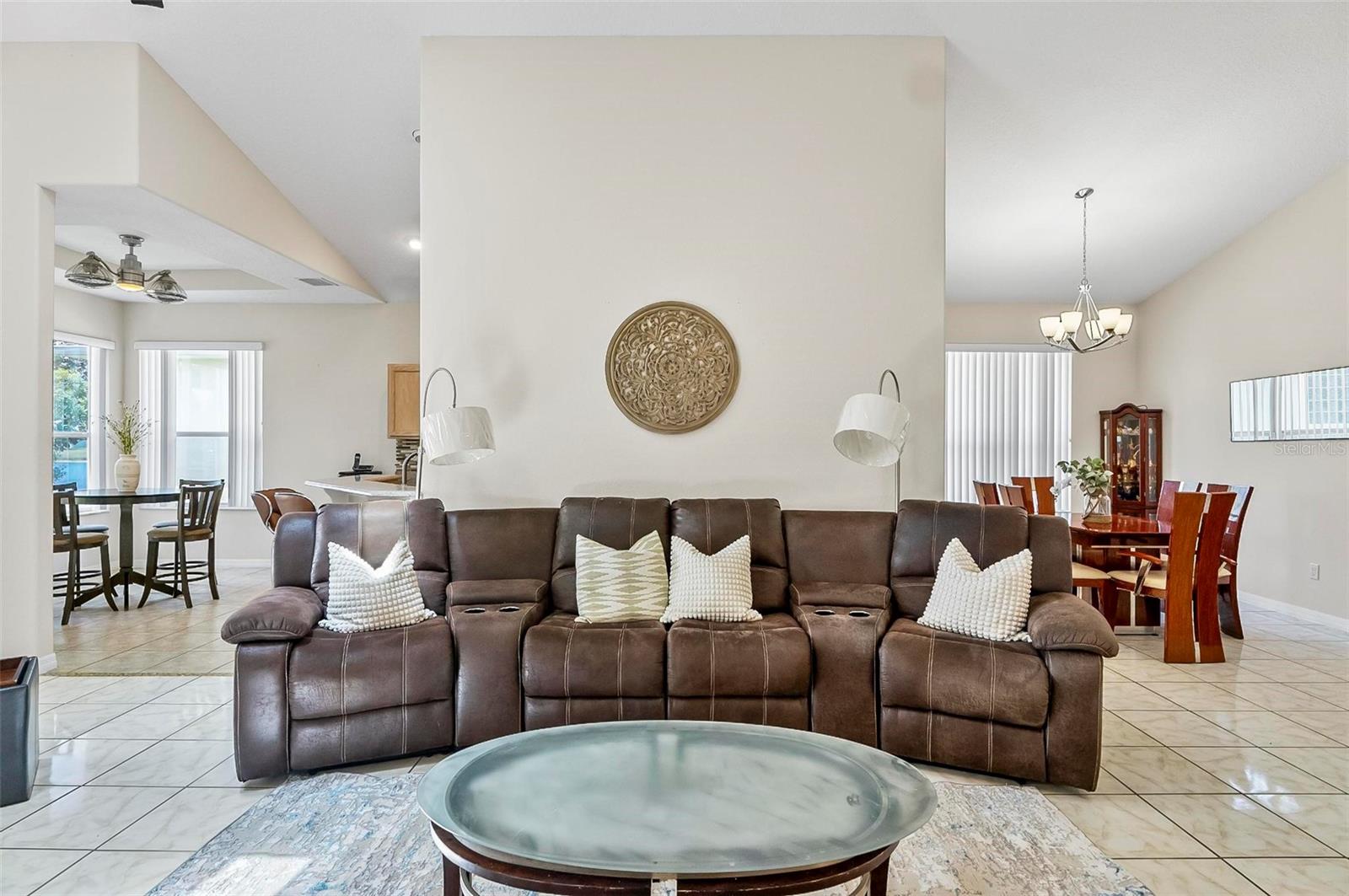 RIVERGATE - Residential