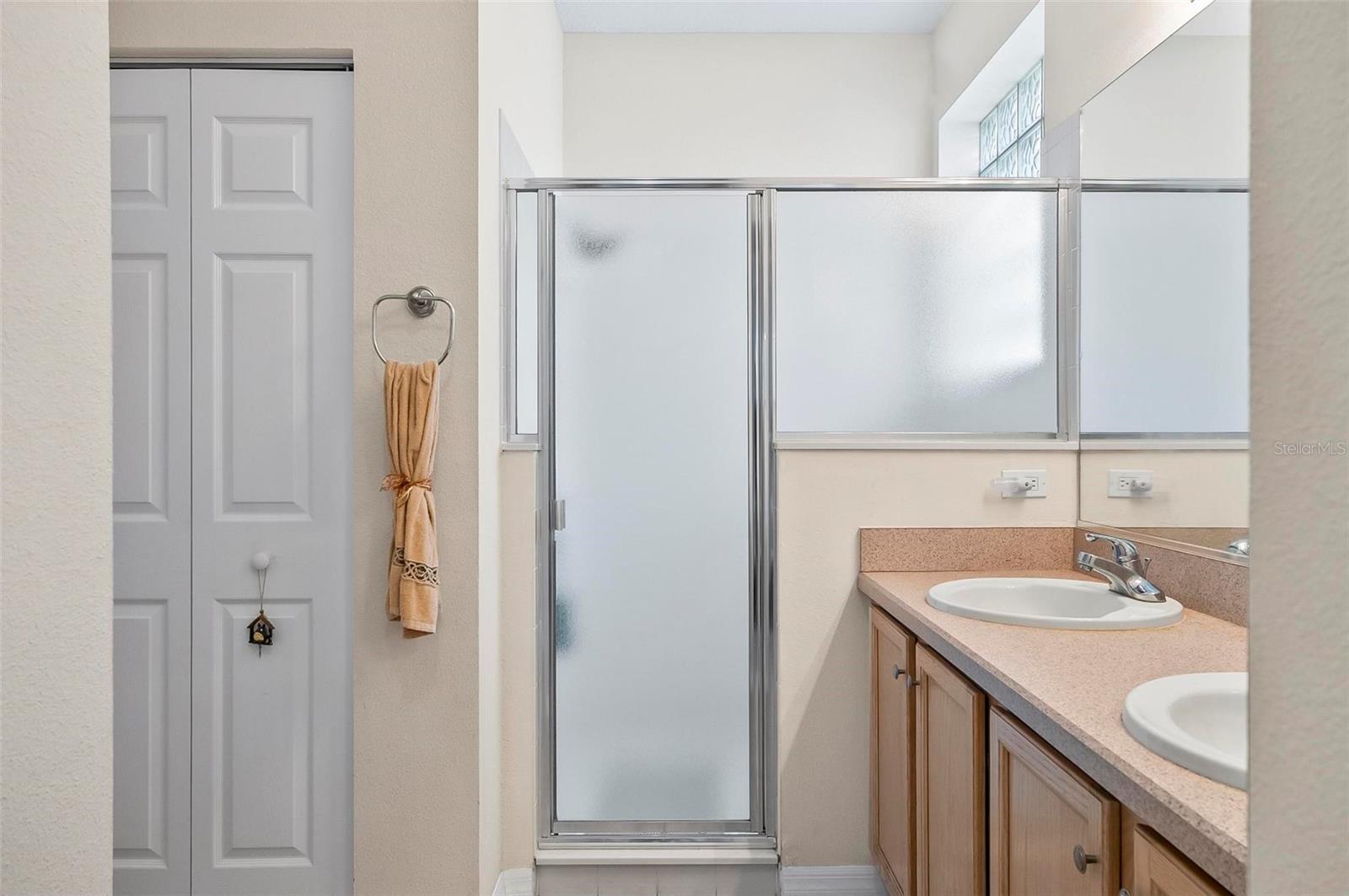 RIVERGATE - Residential