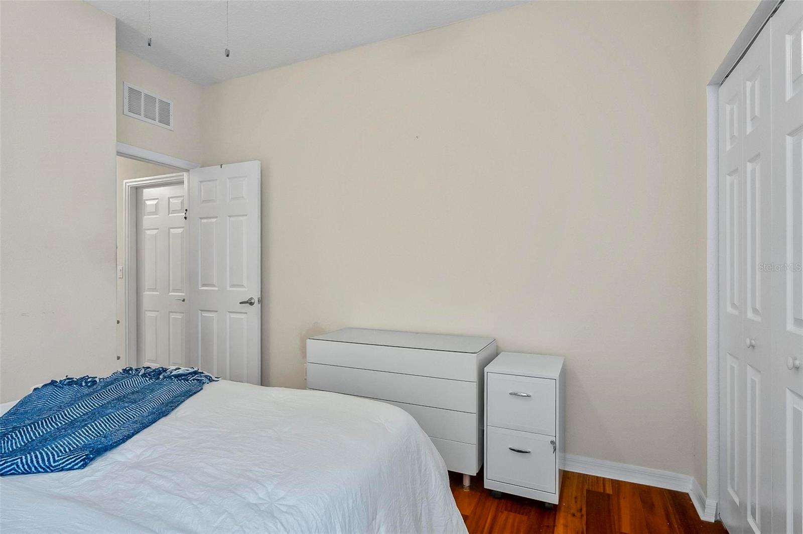 RIVERGATE - Residential