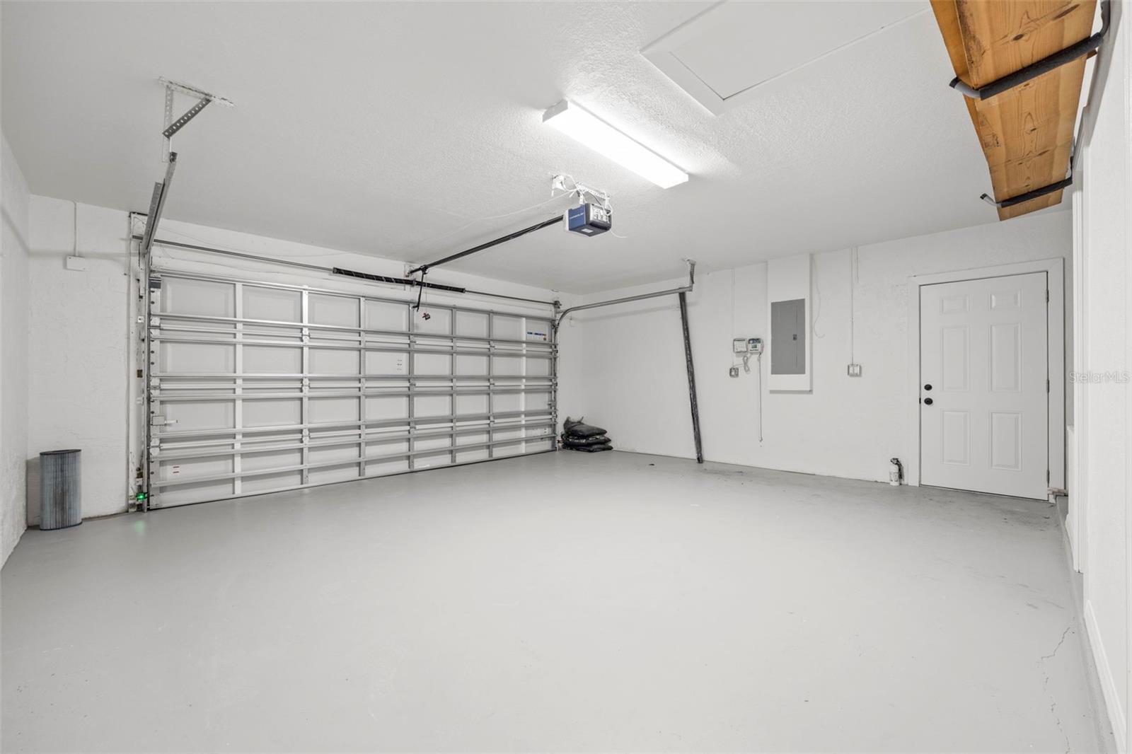 LAKEWOOD SHORES SUB - Residential