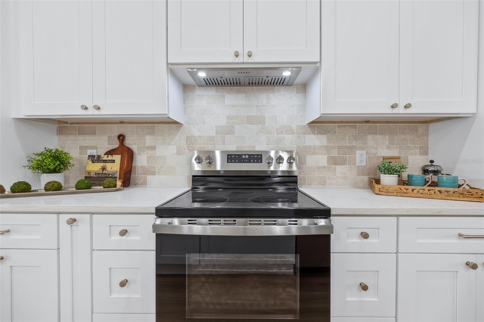 LAKEWOOD SHORES SUB - Residential