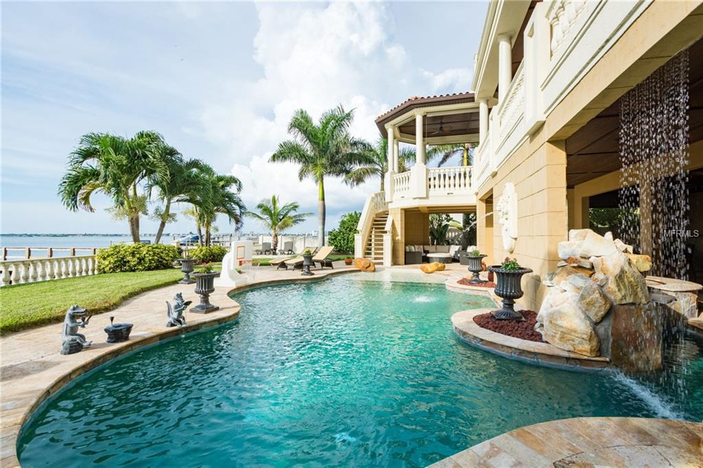 BOCA CIEGA ISLE - Residential